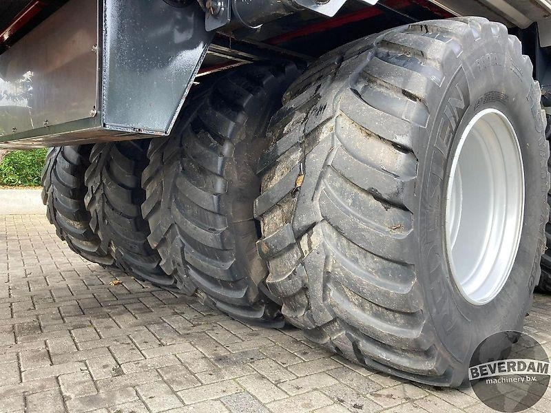 Agricultural machinery Schuitemaker Rapide 660 W DWM Tandem