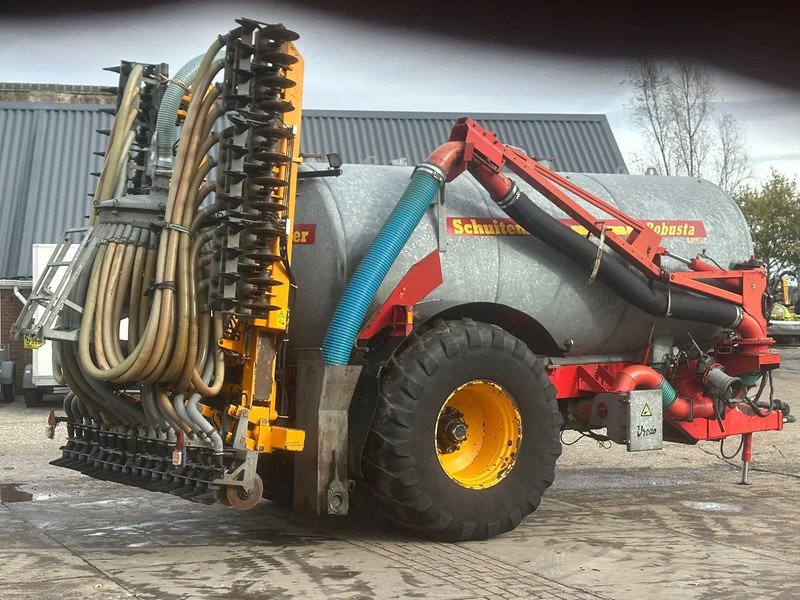 Agricultural machinery Schuitemaker Robusta 116 + Veenhuis euroject 7.60 Bemestertank