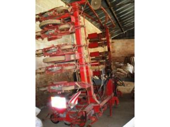 Becker 18 RANGS - Seed drill