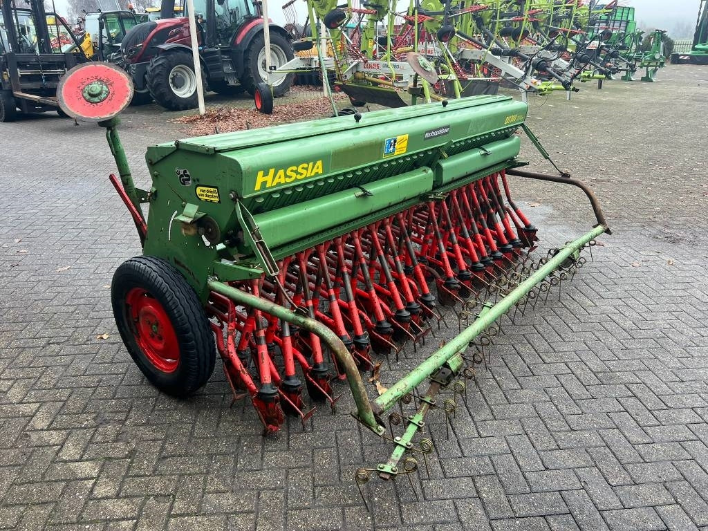 Seed drill Hassia DU 100 300/36 zaaimachine