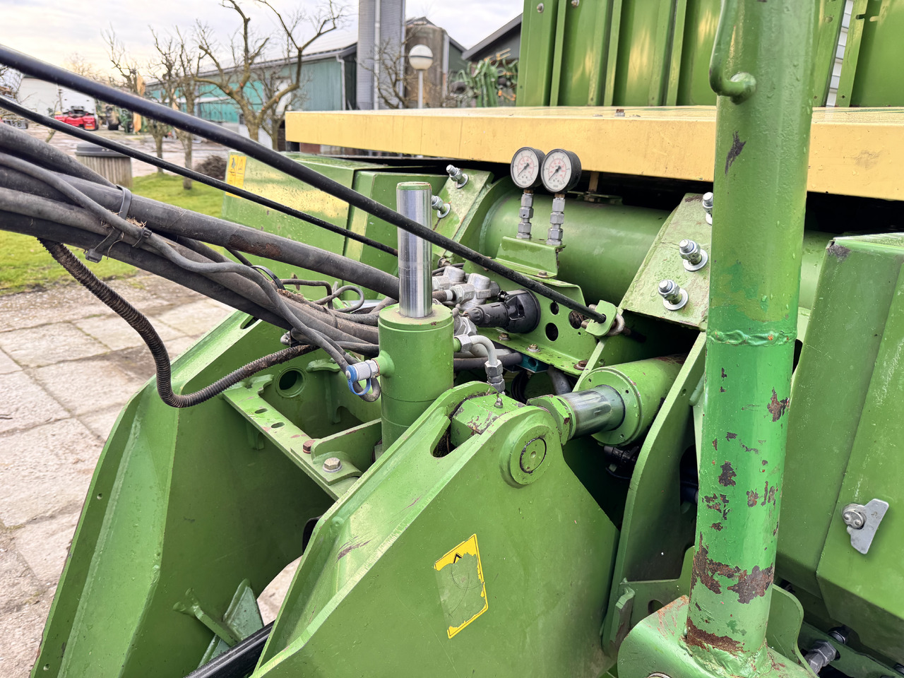 Self-loading wagon Krone MX 350 GL