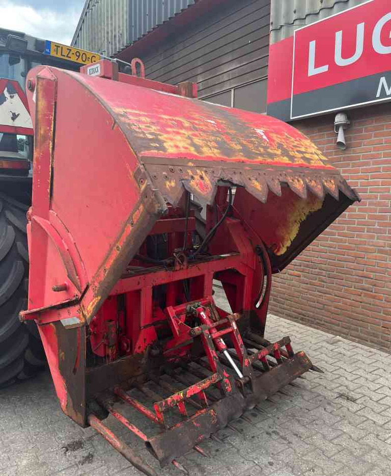 Silage equipment Redrock Kuilhapper hefmast voermachines