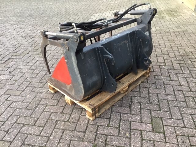 Silage equipment Schäffer Pelikaanbak 130 cm met Schäffer aanspan
