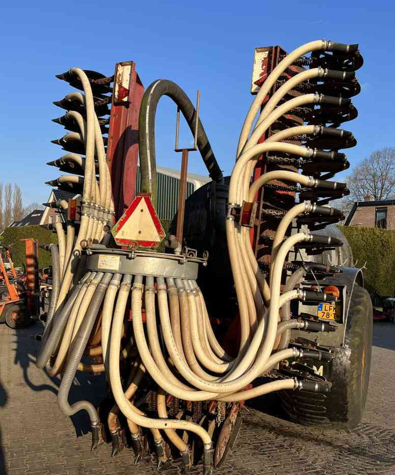 Slurry tanker Ipsam 8000 liter tank Vredo bemester. Mestverwerking