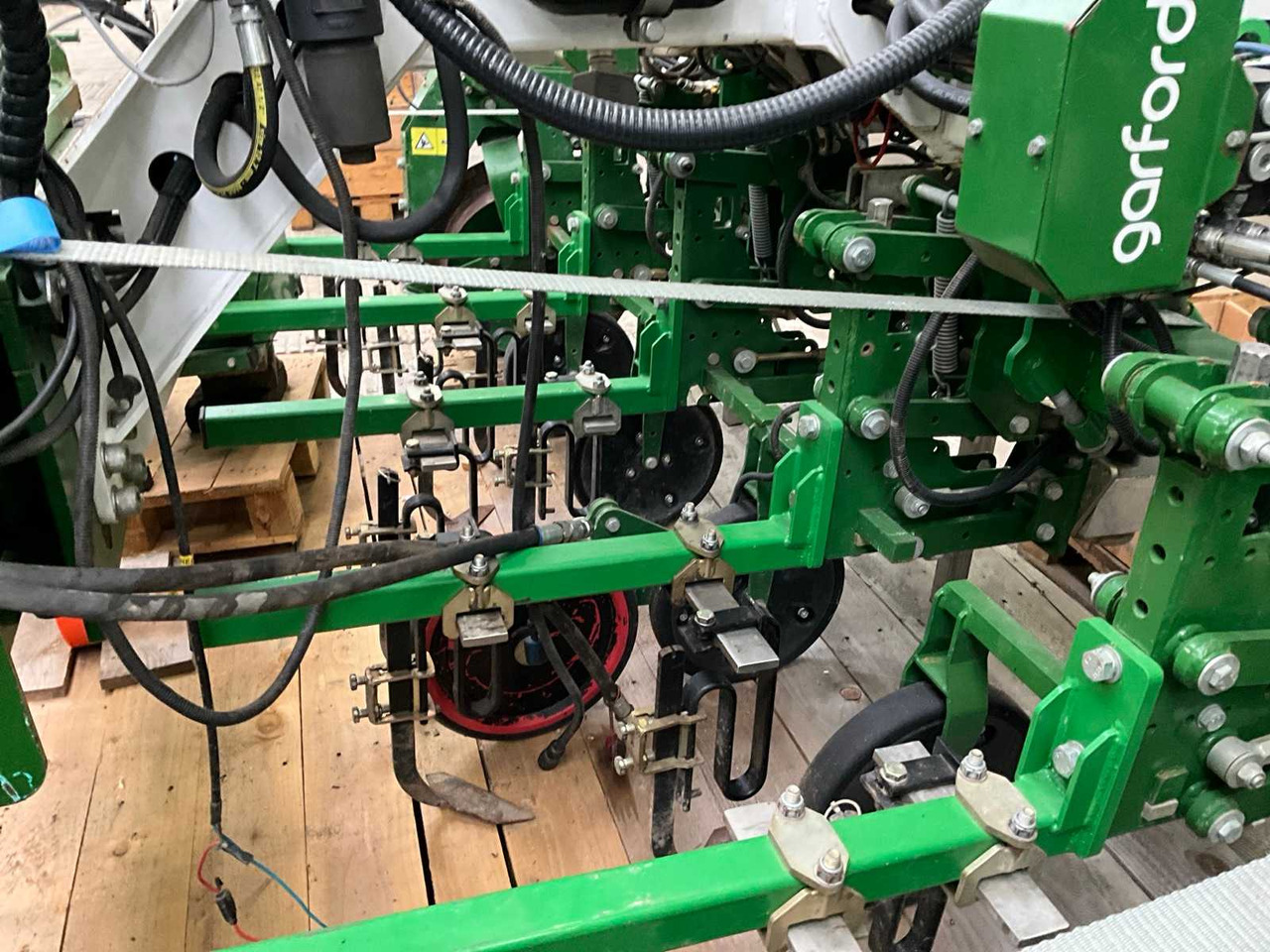 Soil tillage equipment Garford Inrow 6 rijer