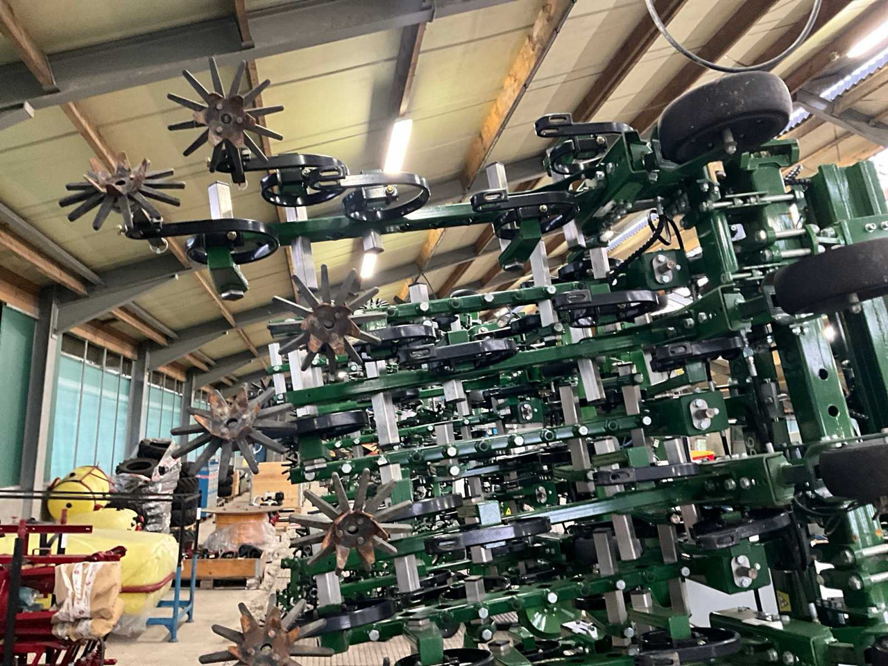 Soil tillage equipment Garford InterRow Triple Sideshift