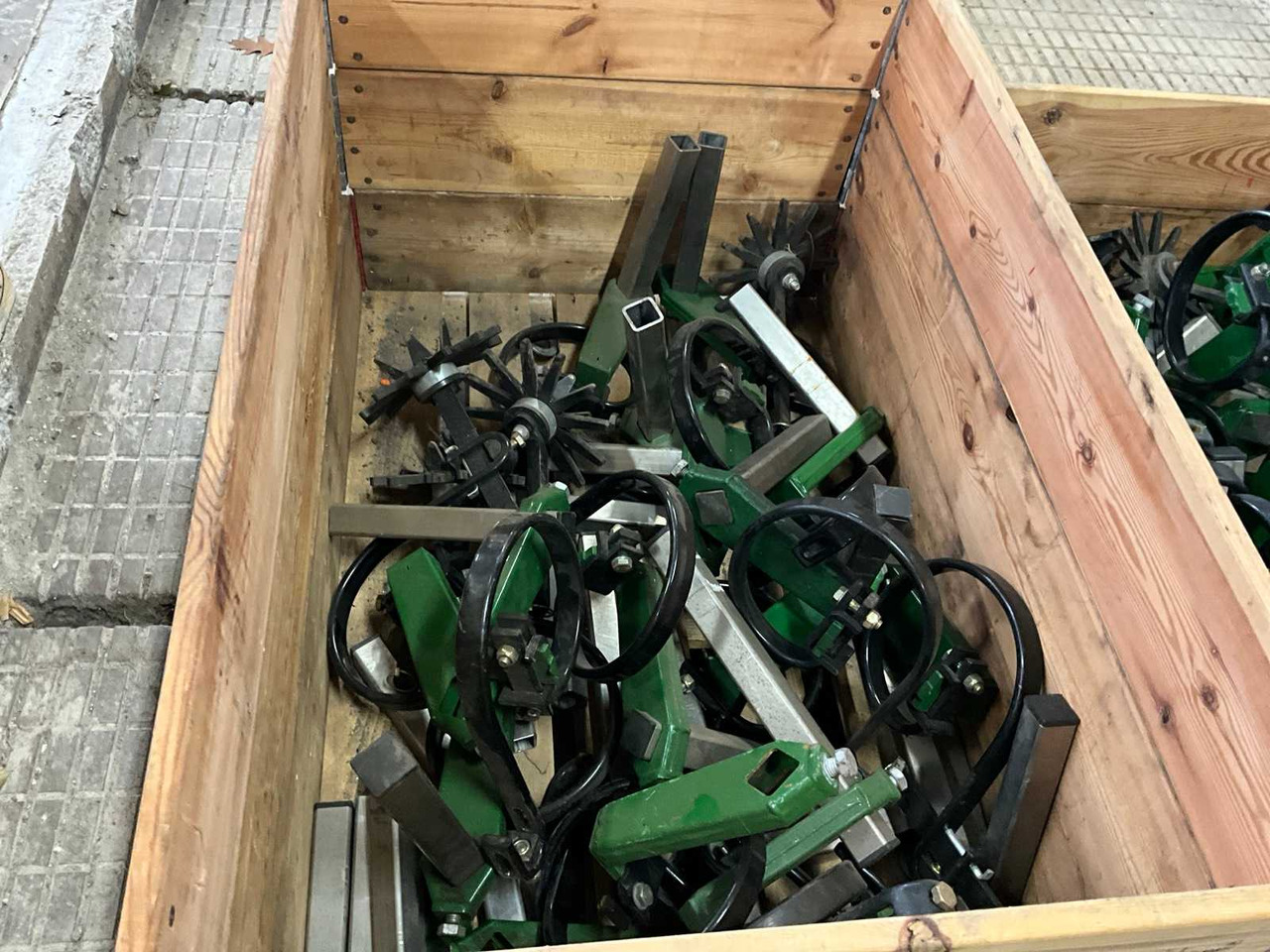 Soil tillage equipment Garford InterRow Triple Sideshift