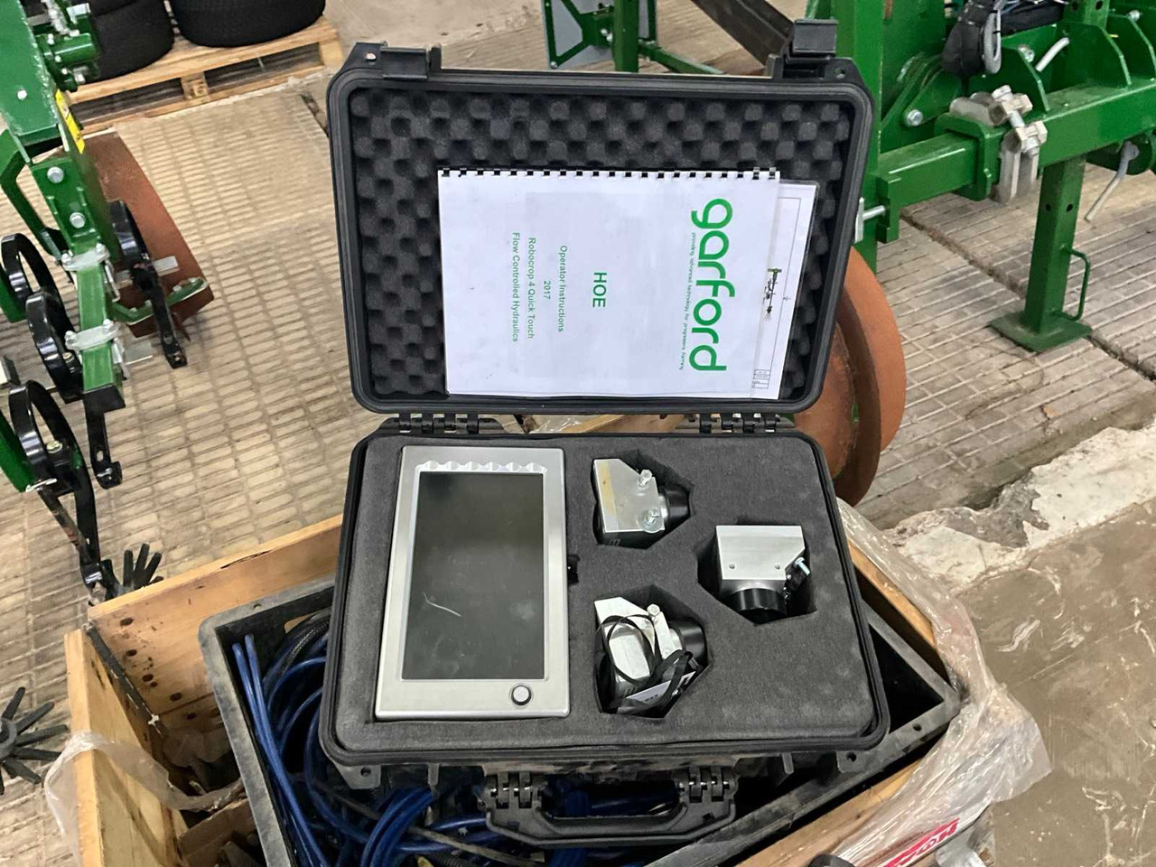 Soil tillage equipment Garford InterRow Triple Sideshift