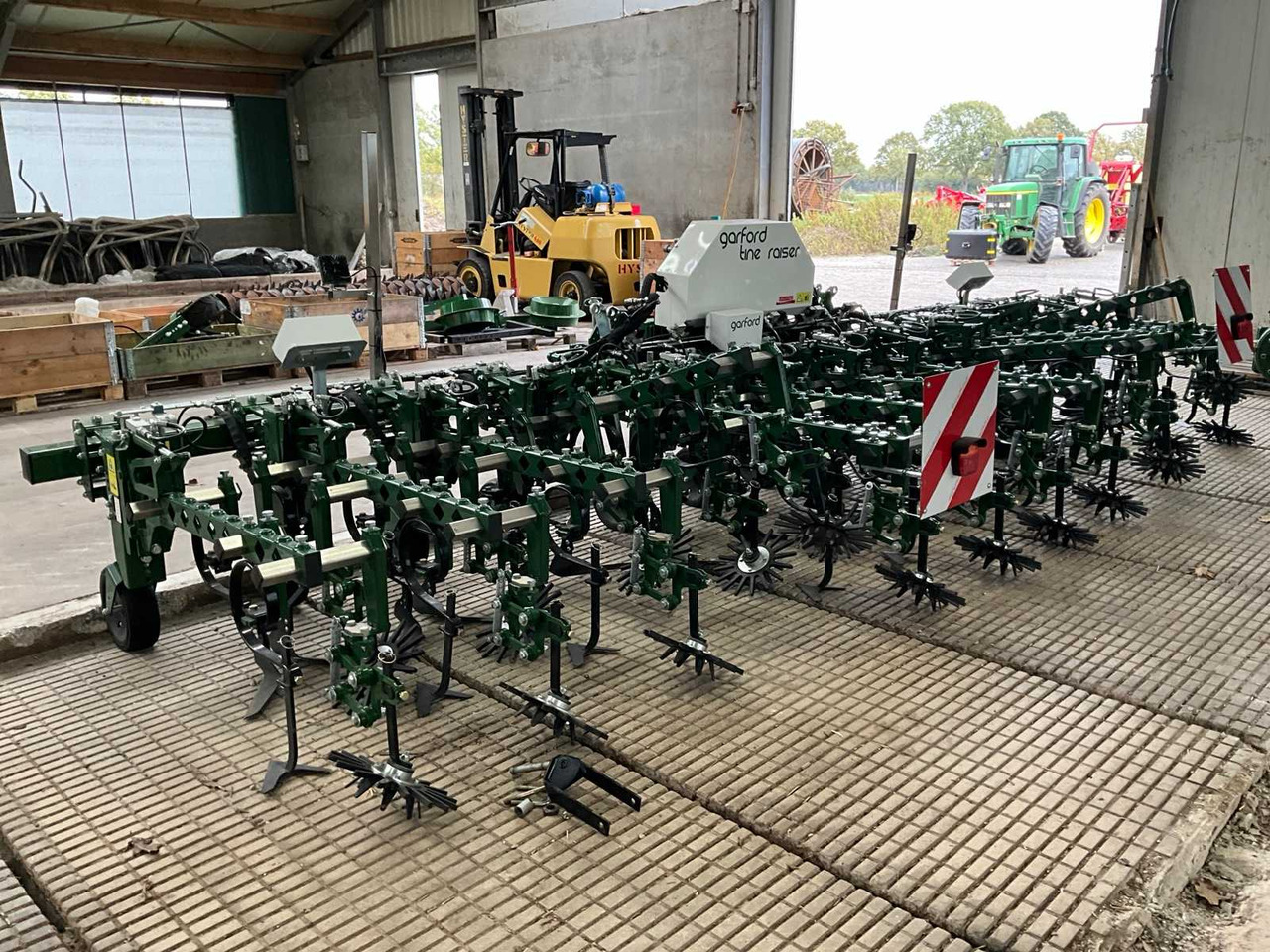 Soil tillage equipment Garford Interrow 12 rijer
