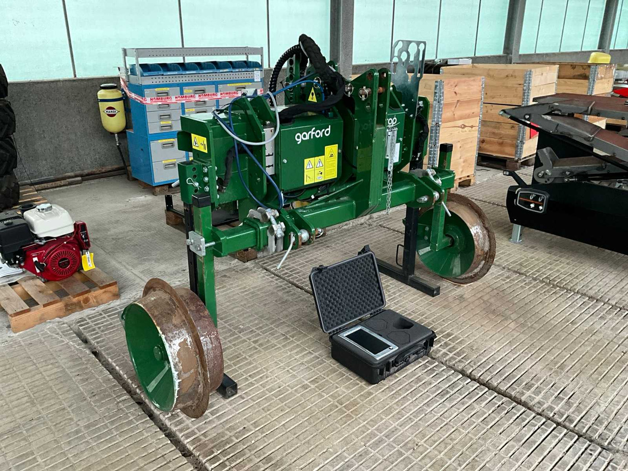 Soil tillage equipment Garford Robocrop HD50