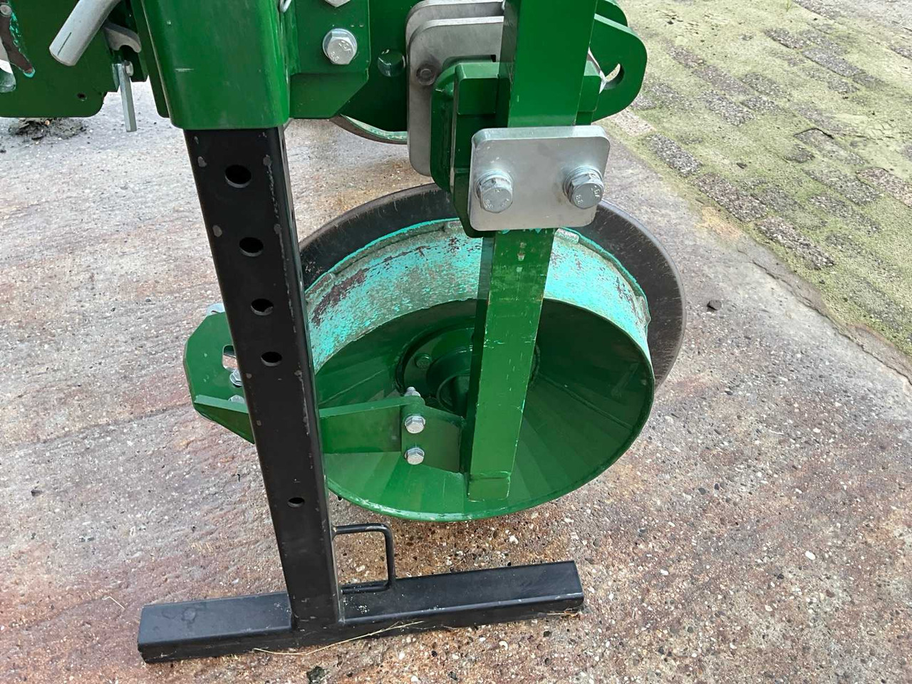 Soil tillage equipment Garford Robocrop HD50