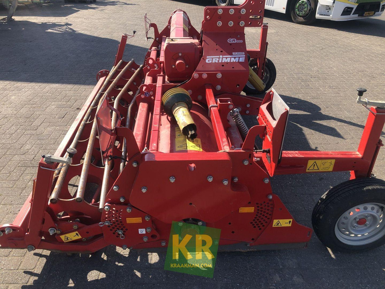 Soil tillage equipment Grimme GR 9210