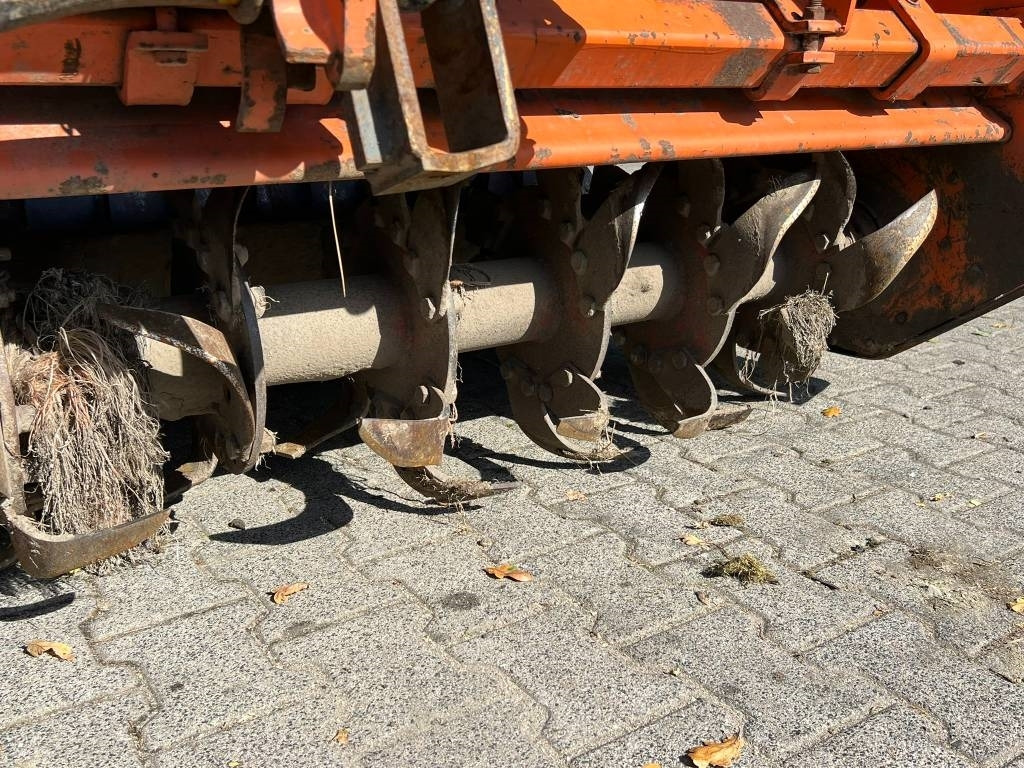 Soil tillage equipment Pegoraro LH 300 frees