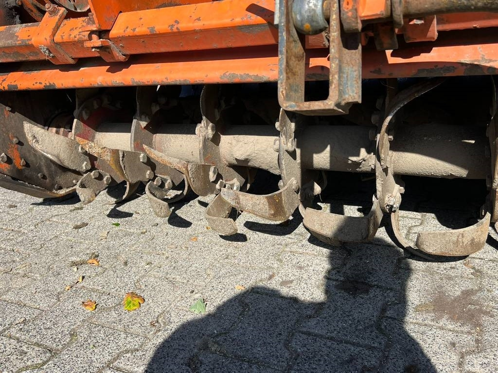 Soil tillage equipment Pegoraro LH 300 frees