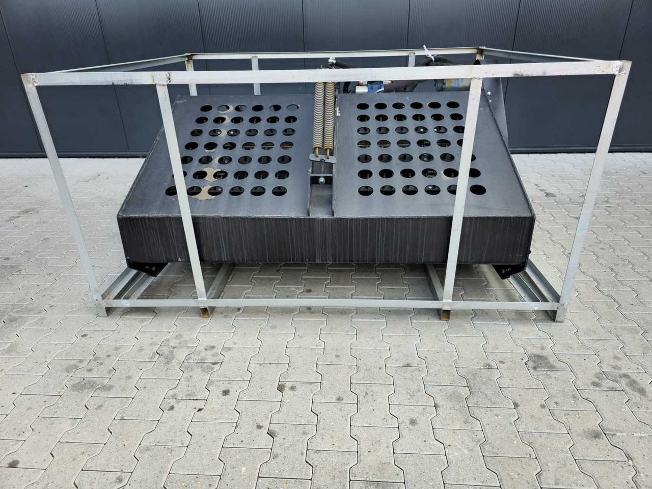 Soil tillage equipment Rhino-cross Landscape rake