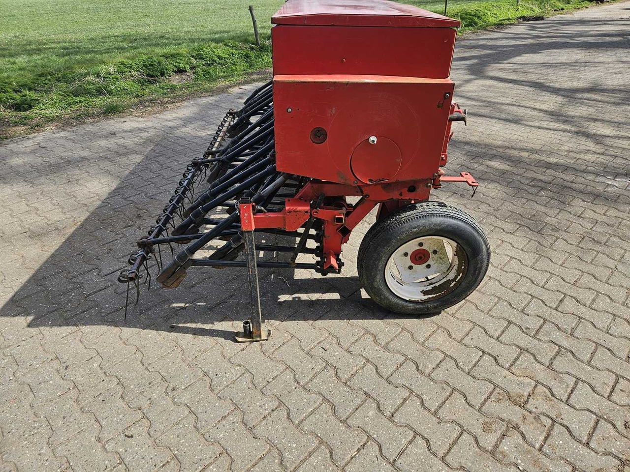 Sowing equipment Forschrit A215