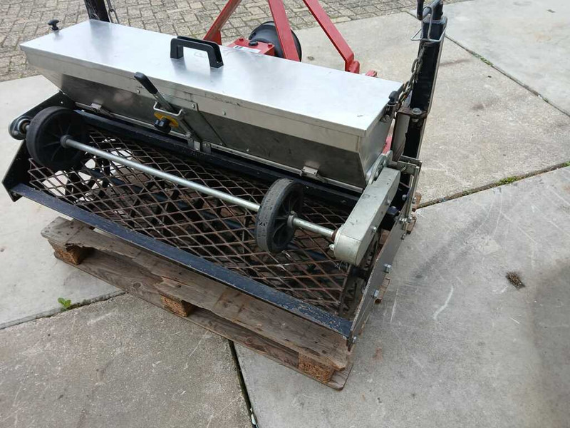 Sowing equipment tecma M 100