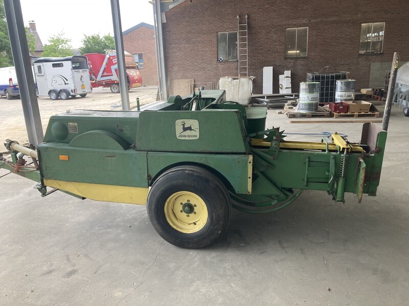 Square baler John Deere kleinpakkenpers 456