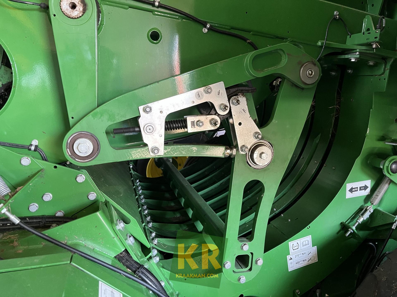 Square baler L624 John Deere