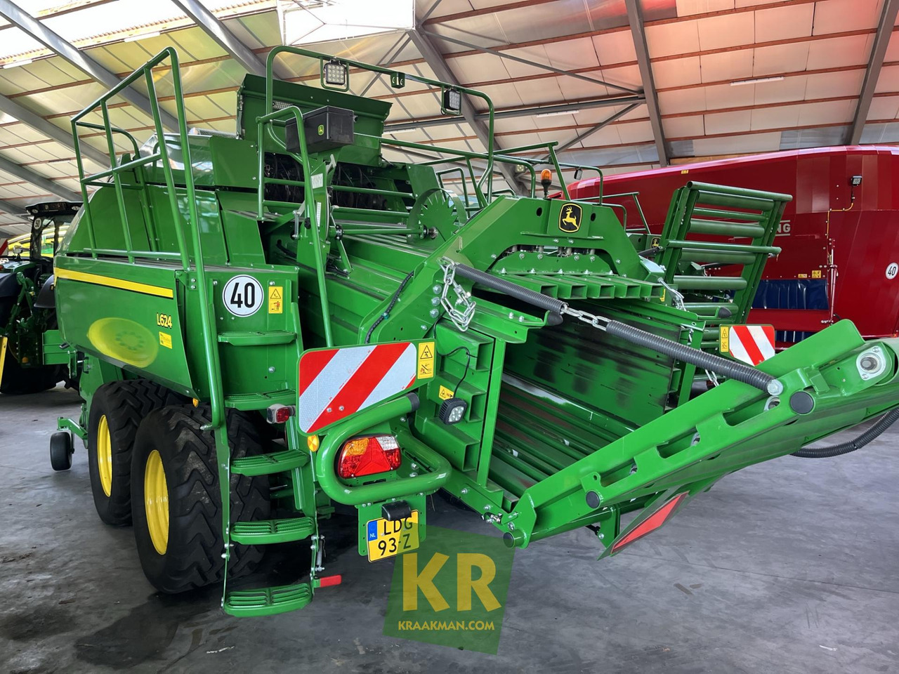 Square baler L624 John Deere