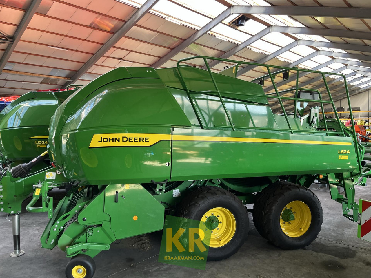 Square baler L624 John Deere