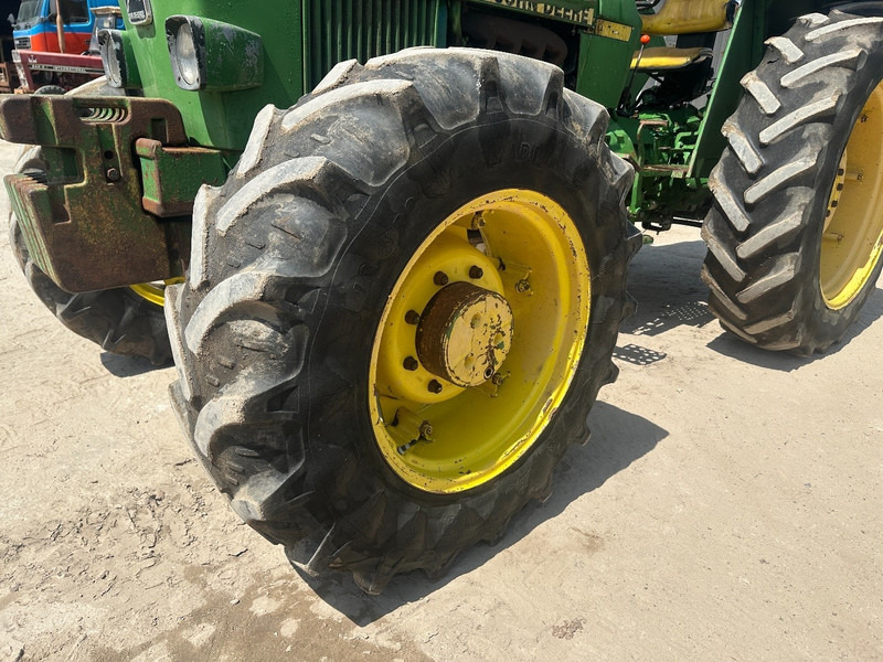 Straddle tractor John Deere 1640 4x4