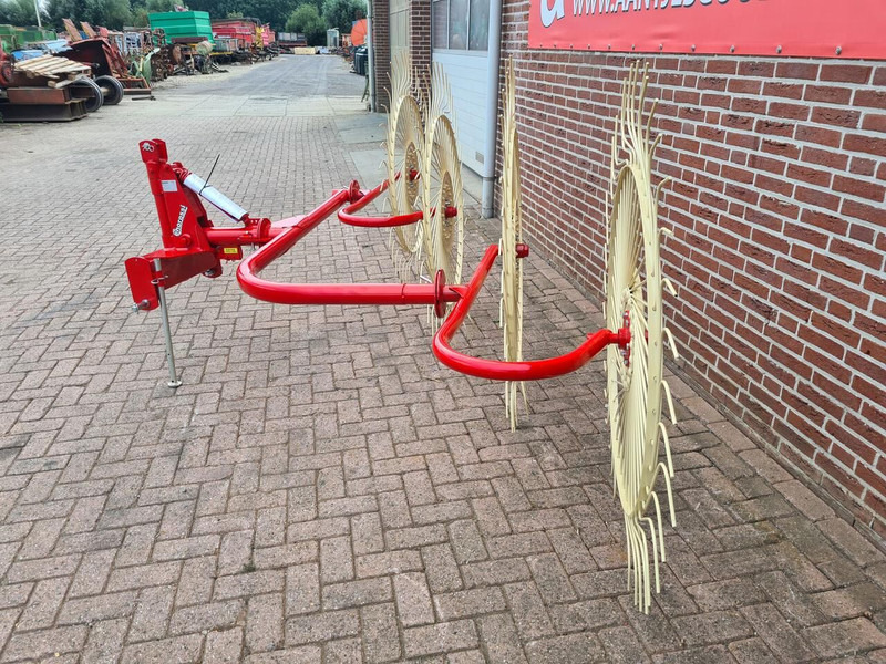 Tedder/ Rake 4 bords gedragen acrobaat