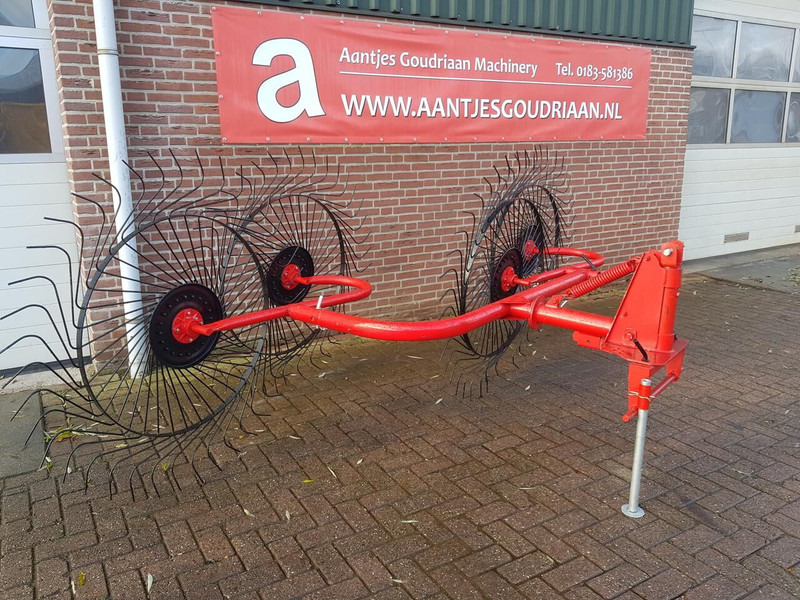 Tedder/ Rake Boxer acrobaat