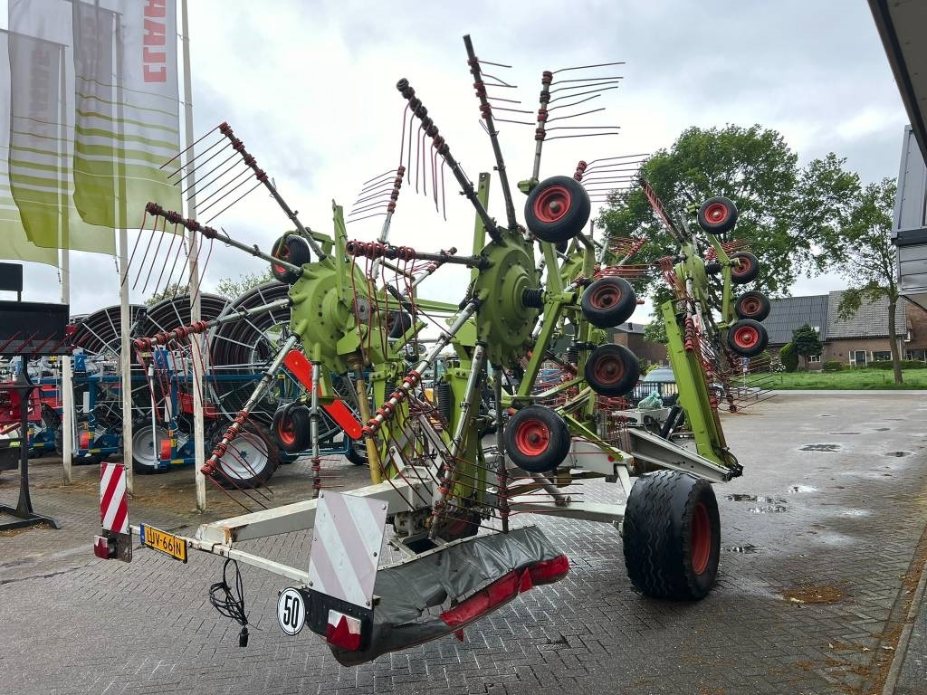Tedder/ Rake Claas Liner 3000