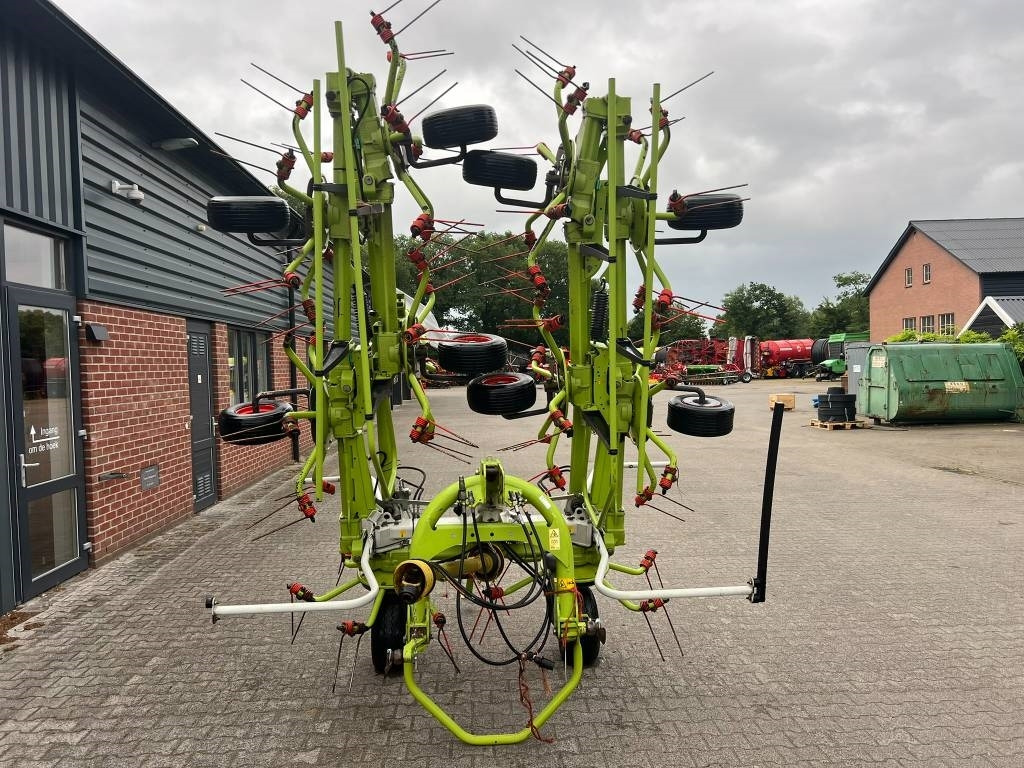 Tedder/ Rake Claas Volto 1100