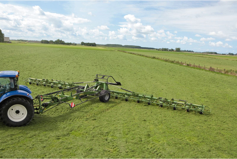 Tedder/ Rake Krone getrokken schudders KWT met wielstel