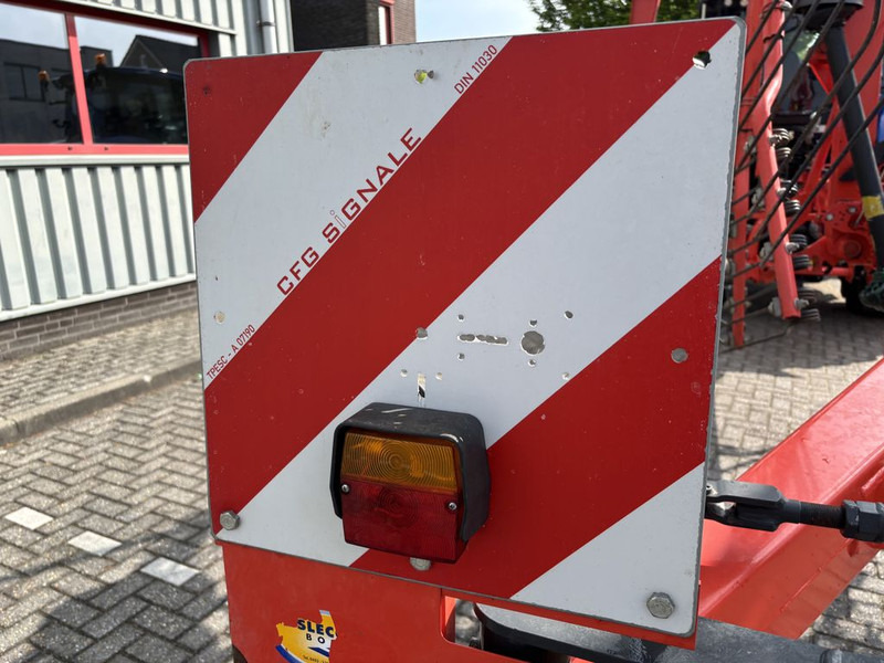 Tedder/ Rake Kuhn GA8121 Cirkelhark