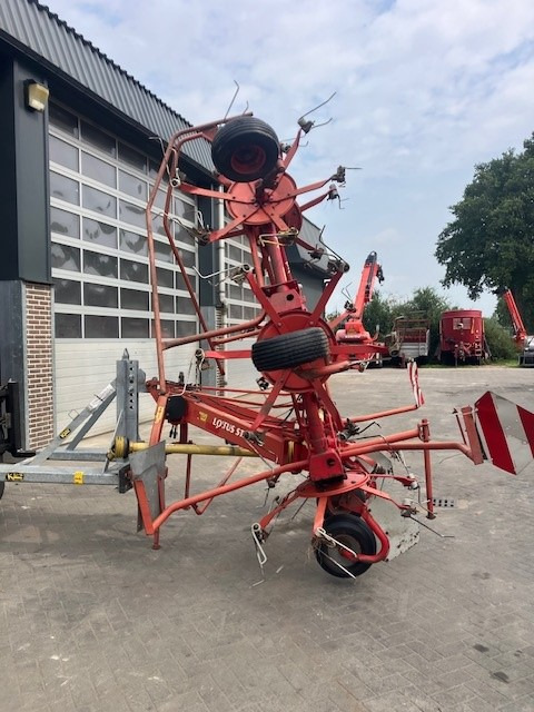 Tedder/ Rake LELY 675 tedder