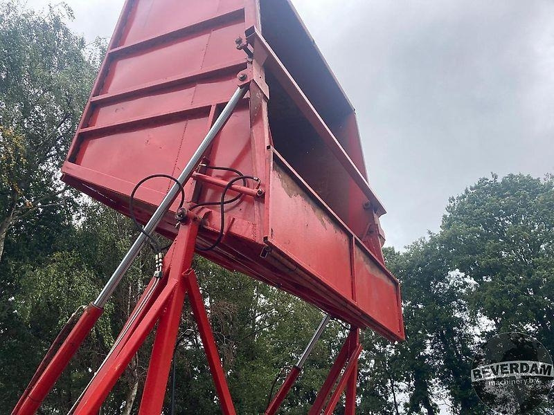 Agricultural machinery Tim hoogkipper / hooglosser