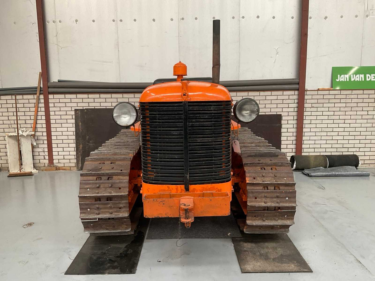 Tracked tractor Allis-Chalmers HD 7