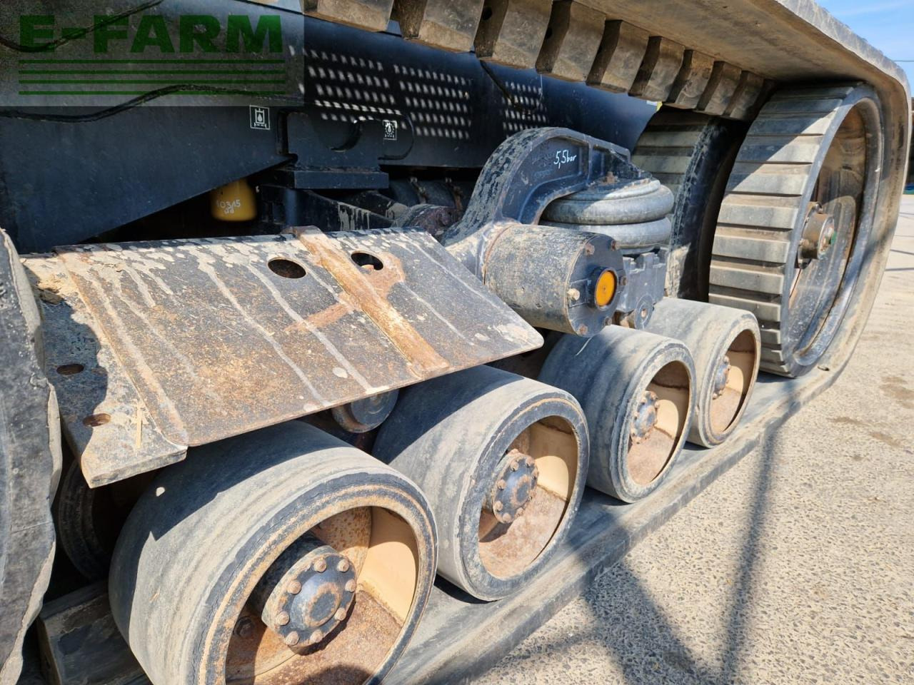 Tracked tractor CLAAS Cat Challenger 75E