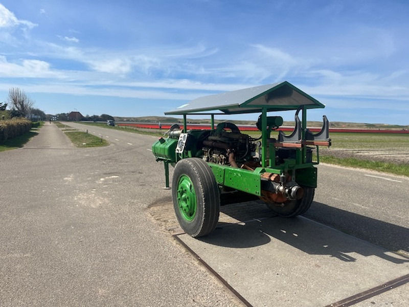 Tractor mounted sprayer DAF 615