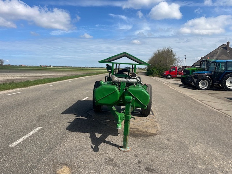 Tractor mounted sprayer DAF 615