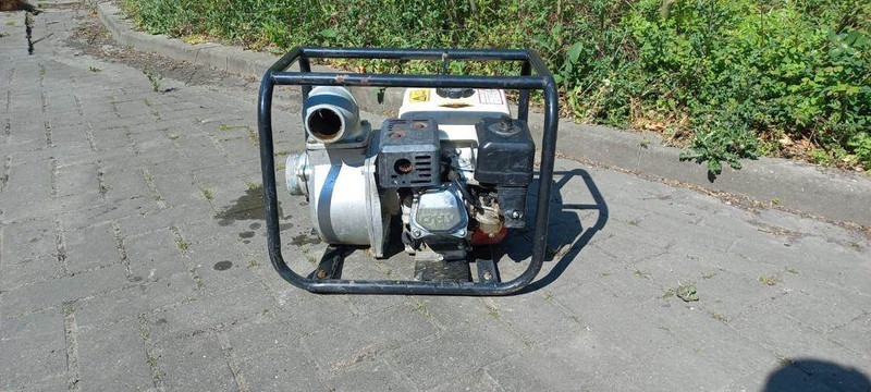Tractor mounted sprayer Onbekend KRAFTWELLE WP-30 POMP