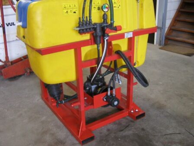 Tractor mounted sprayer Onbekend Veldspuit