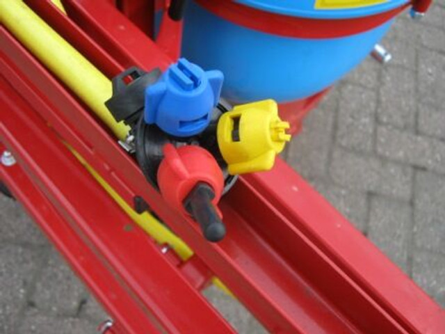 Tractor mounted sprayer Reinigings spuiten