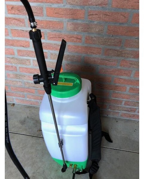 Tractor mounted sprayer Seaflo Accu rug spuit, 20 liter