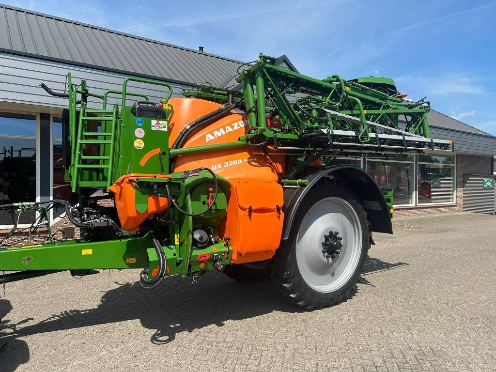 Trailed sprayer Amazone UX 3200 Super