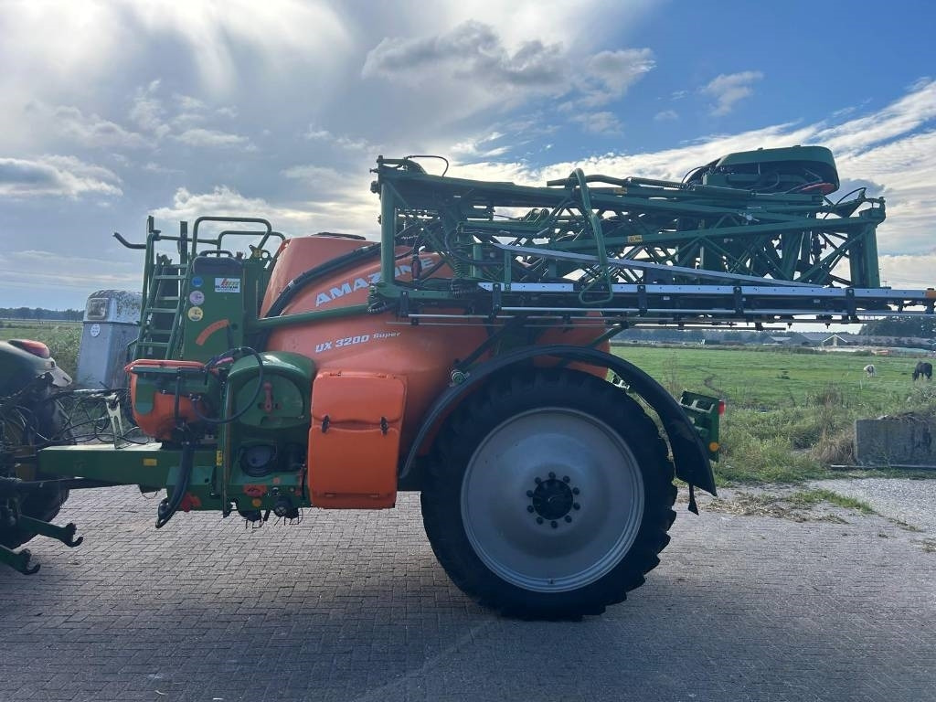 Trailed sprayer Amazone UX 3200 Super