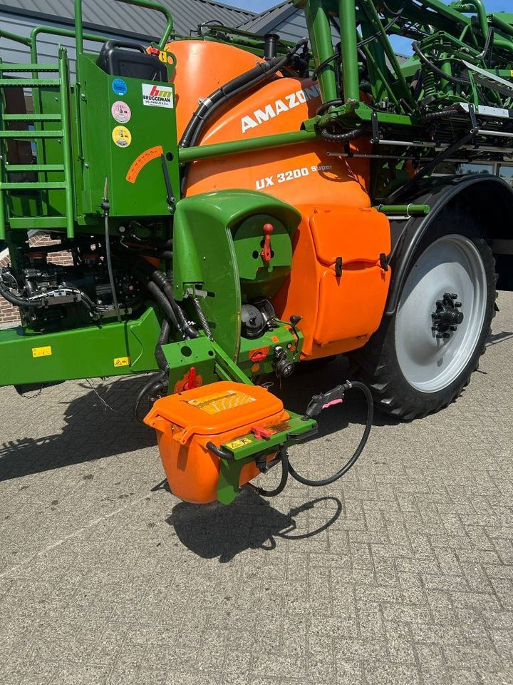 Trailed sprayer Amazone UX 3200 Super