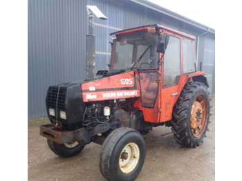 Farm tractor Valmet 605: picture 1