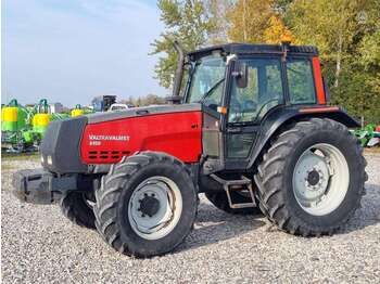 Farm tractor Valmet Valtra 8150: picture 1