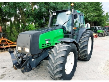 Farm tractor Valtra 8150: picture 1
