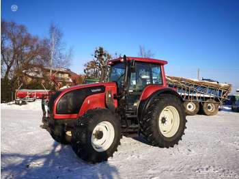 Farm tractor Valtra M130: picture 1