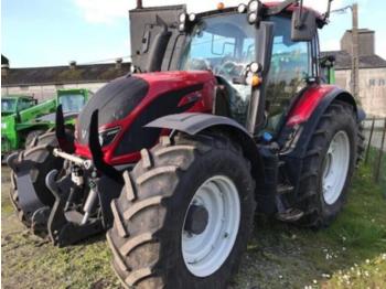 Farm tractor Valtra N134: picture 1
